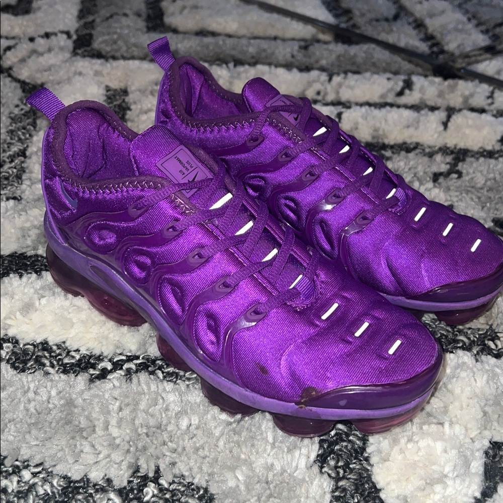 Nike Women's Purple Athletic Shoes